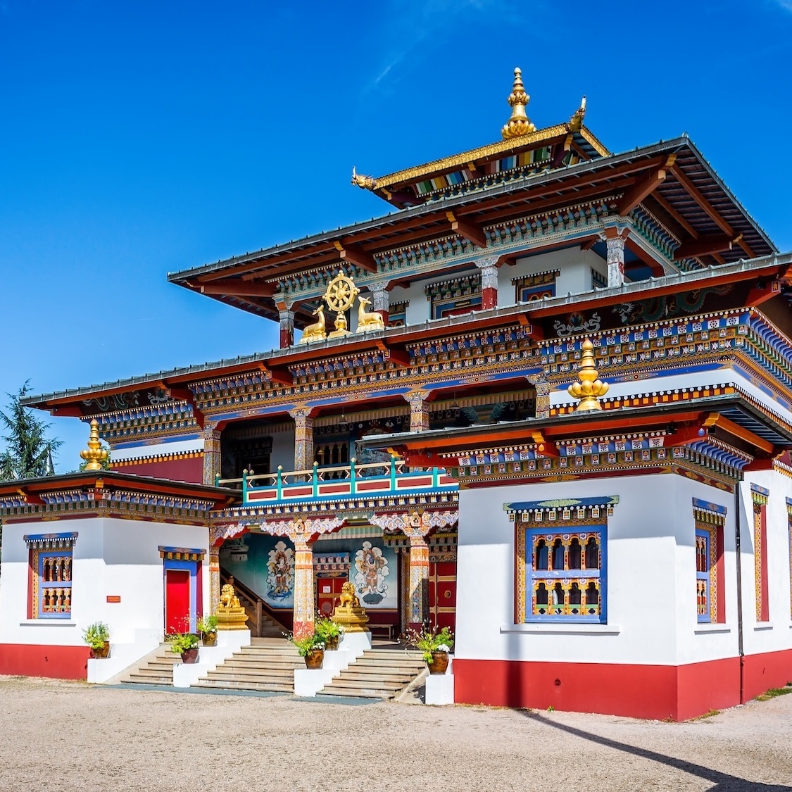 temple-bouddhiste-mille-bouddhas-2h-lyon