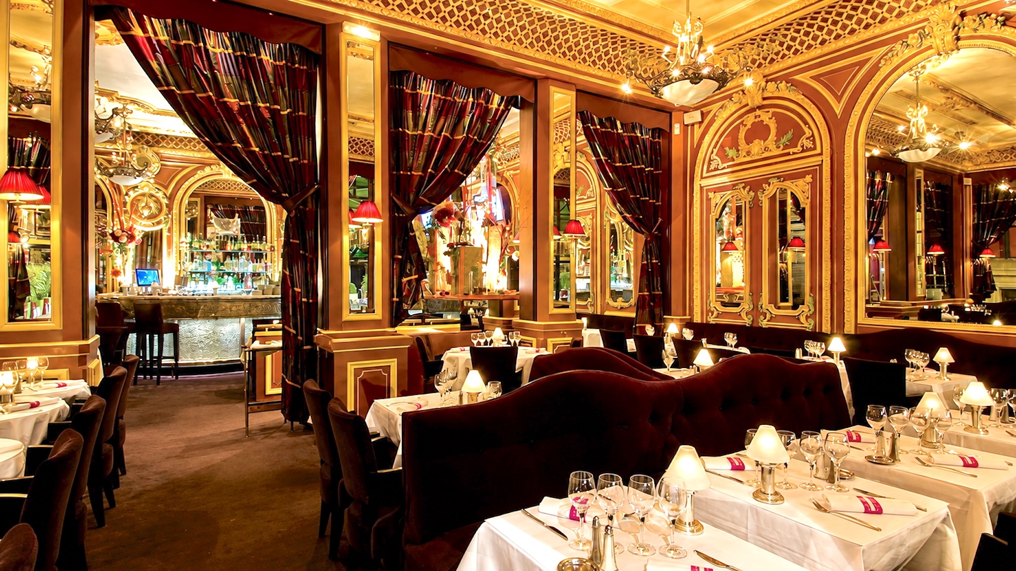 brasserie-mythique-lyon-depuis-1864-spectaculaire-