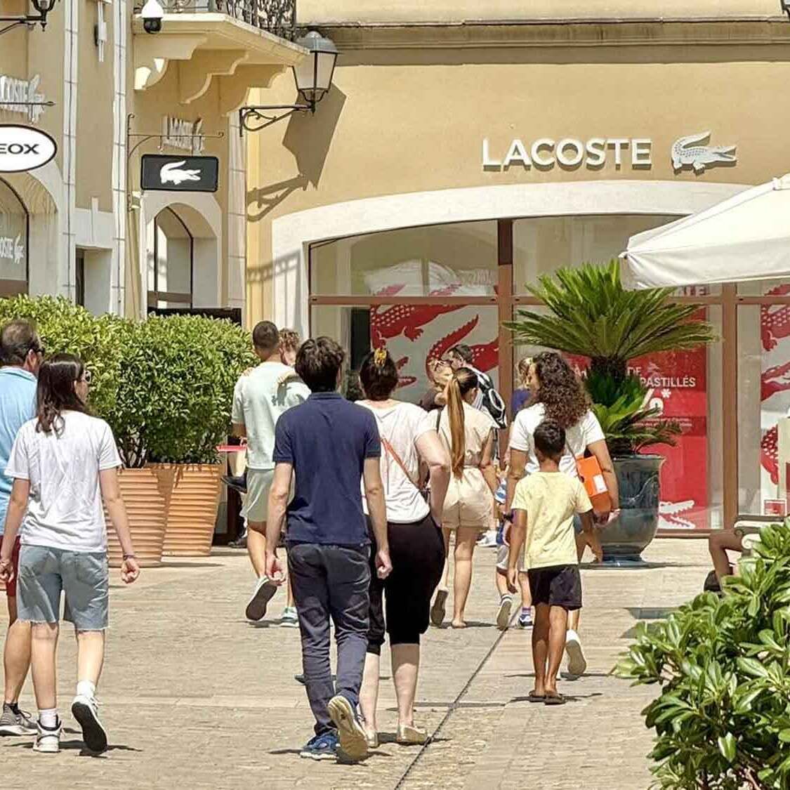 village-outlet-marseille