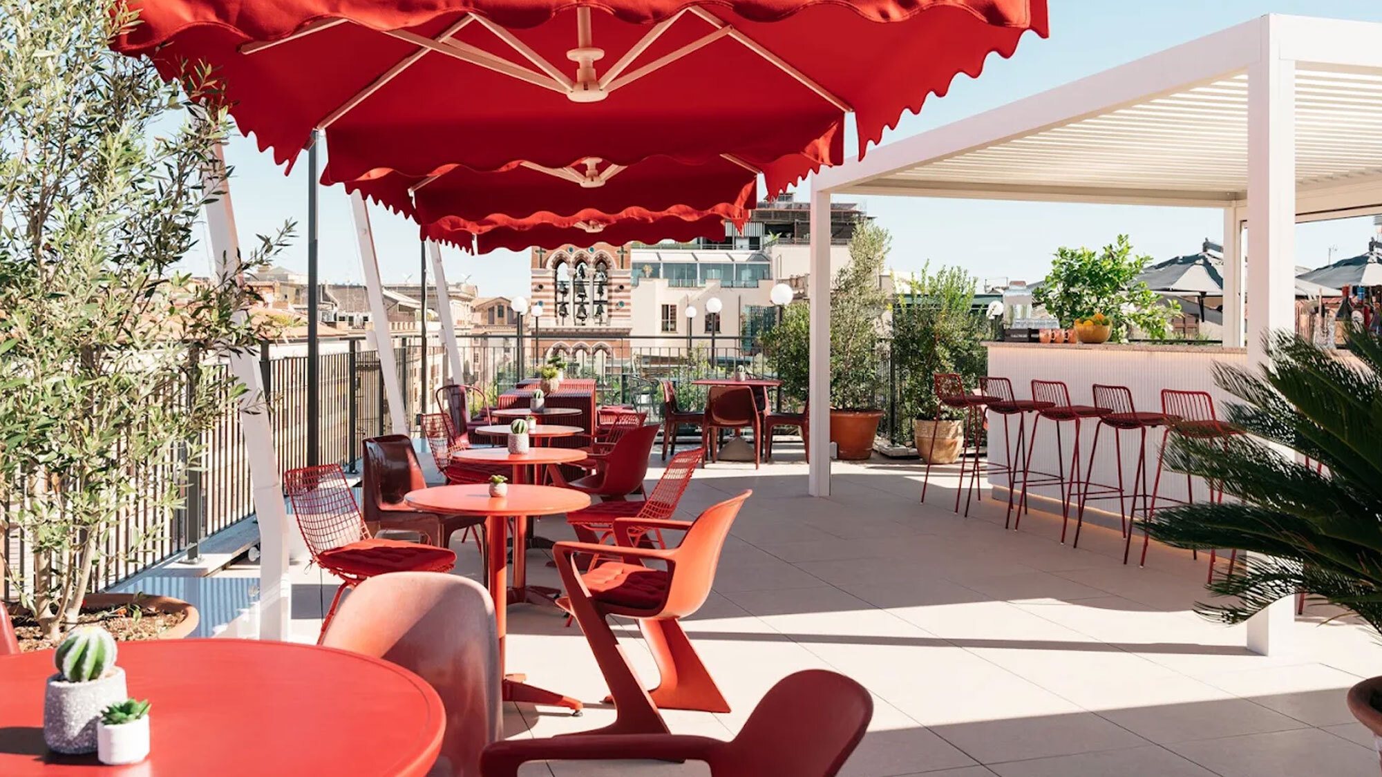 Un nouveau rooftop de 300 m2 ouvert 24h/24 débarque à Marseille ruby-hotel-nouveau-marseille-rooftop