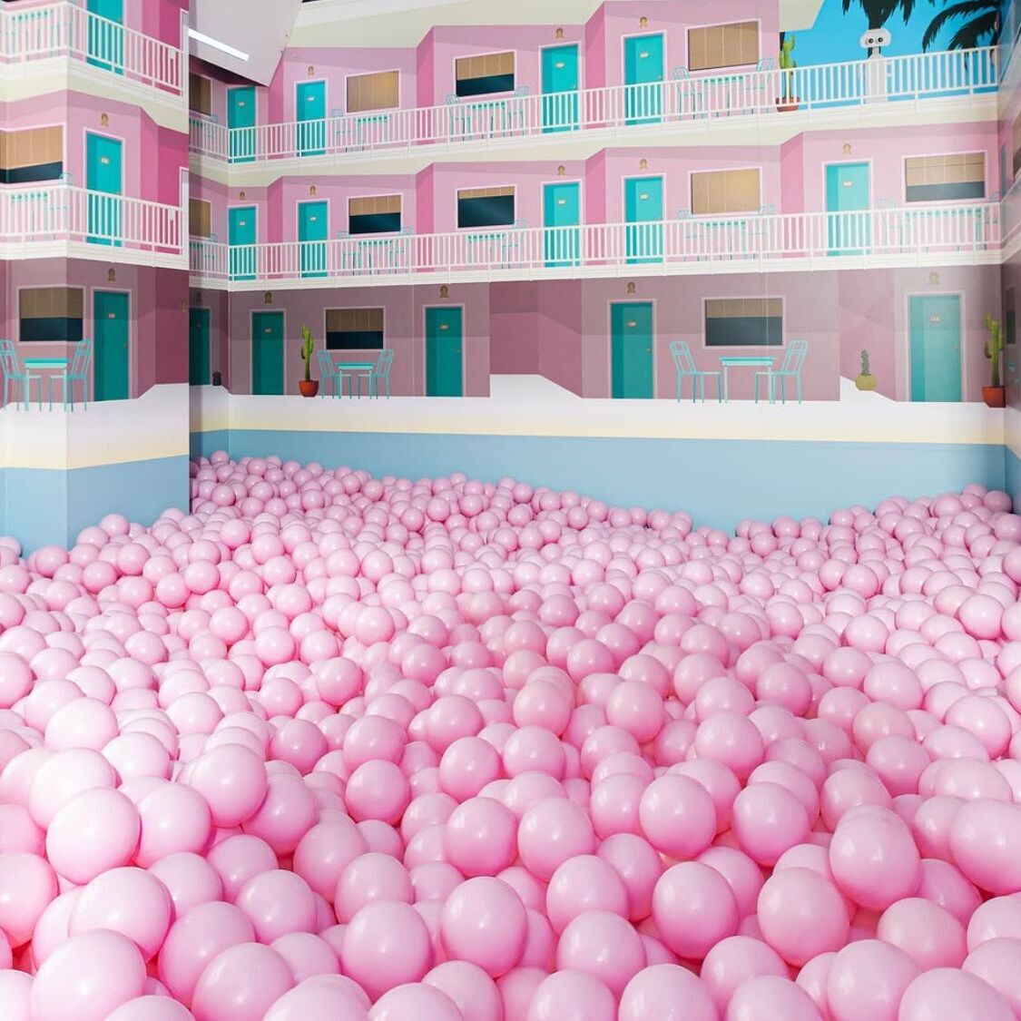 piscine-boules-neon-poids