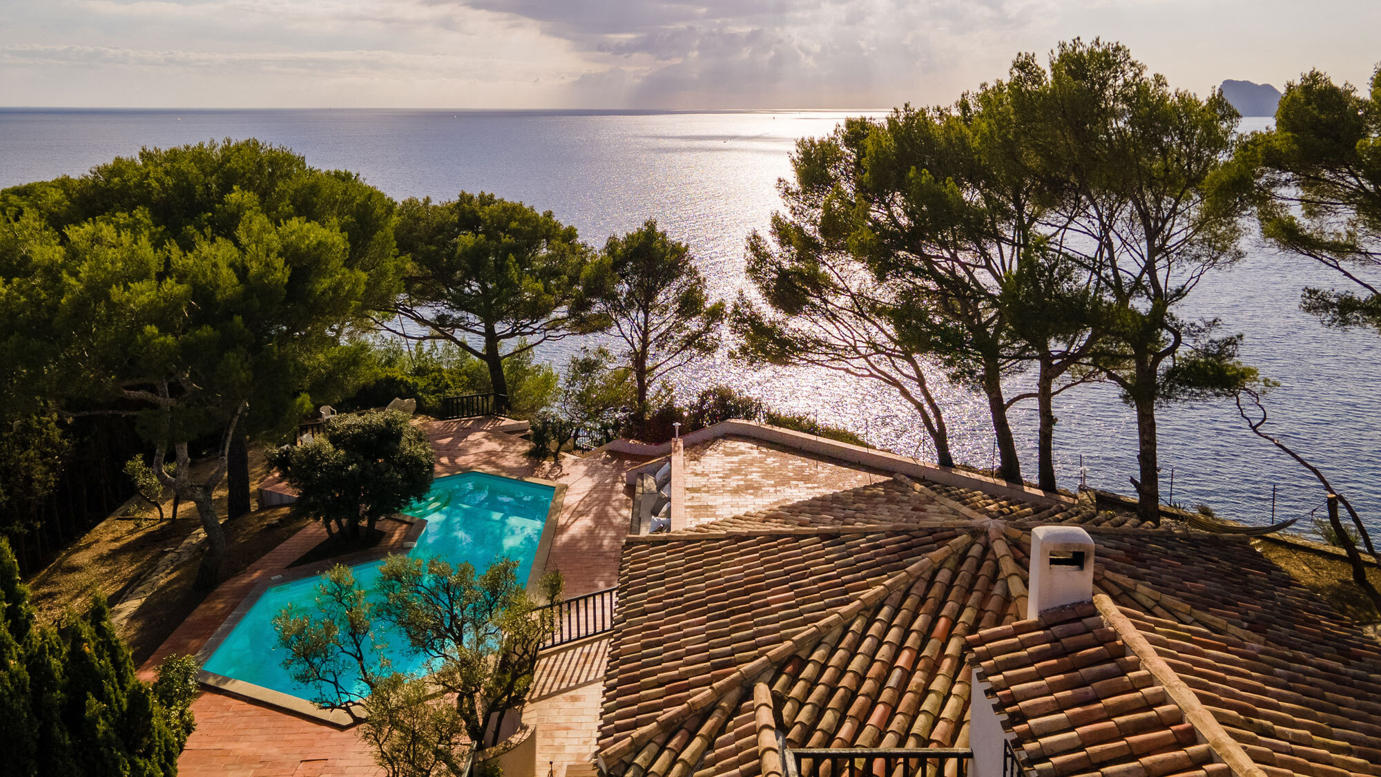 maison-falaise-marseille-location-prive-e