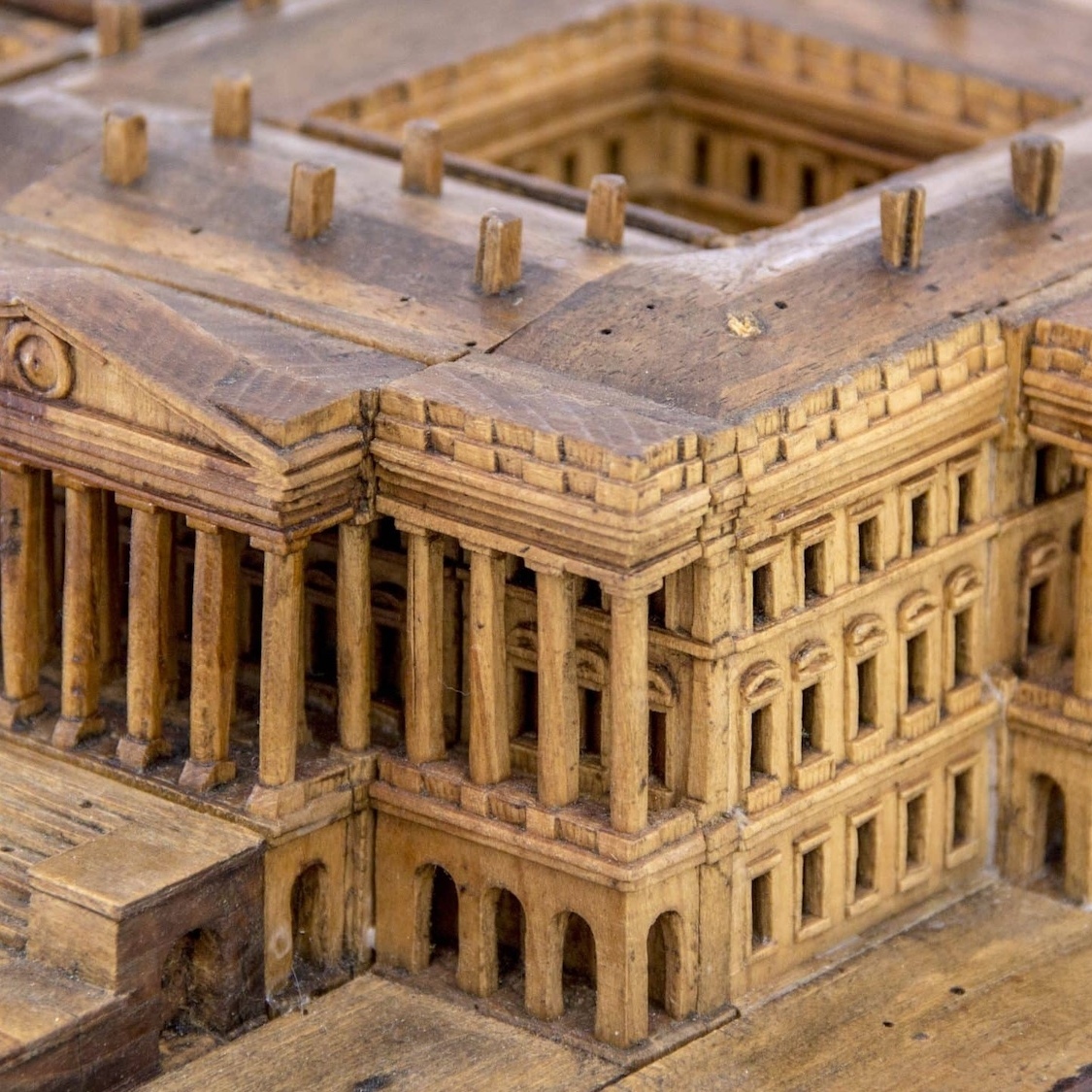 musee-antoine-brun-30-minutes-lyon-sculptures-bois