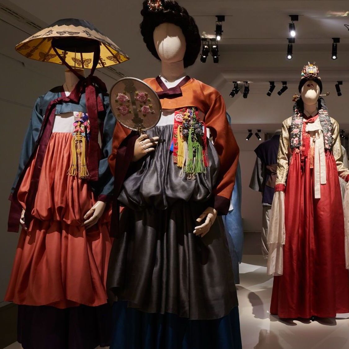 Korean beauty, K-Beauty, is in the spotlight in the new exhibition at the Guimet Museum! g1cjc1nxoaac3pu