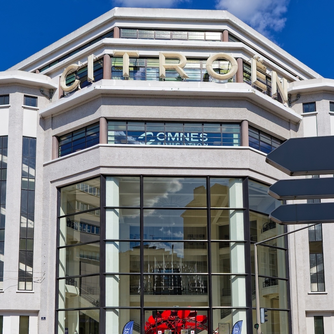 Un <i>Lidl</i> de 2 500 m² dans un bâtiment classé aux monuments historiques à Lyon, voici quand lidl-garage-classe-monuments-historiques-lyon