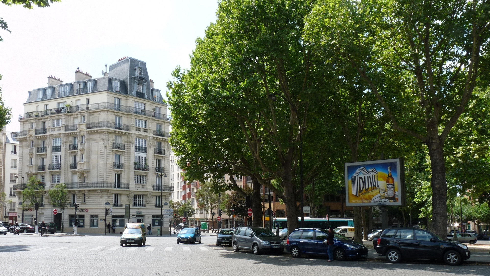 place-colonel-fabien-wikimedia-commons