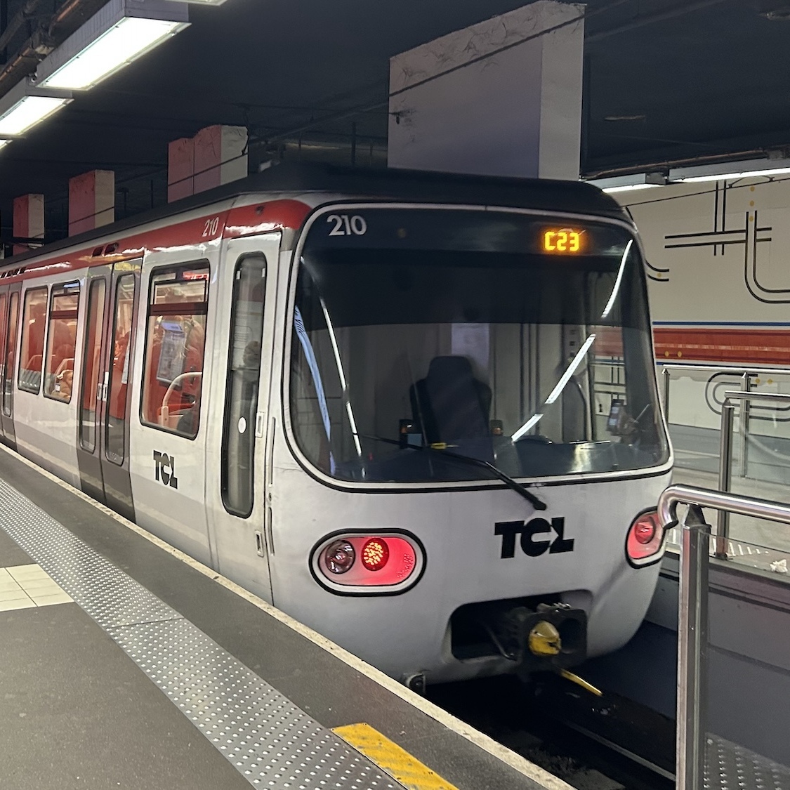 tcl-lyon-plan-renovation-xxl-metro