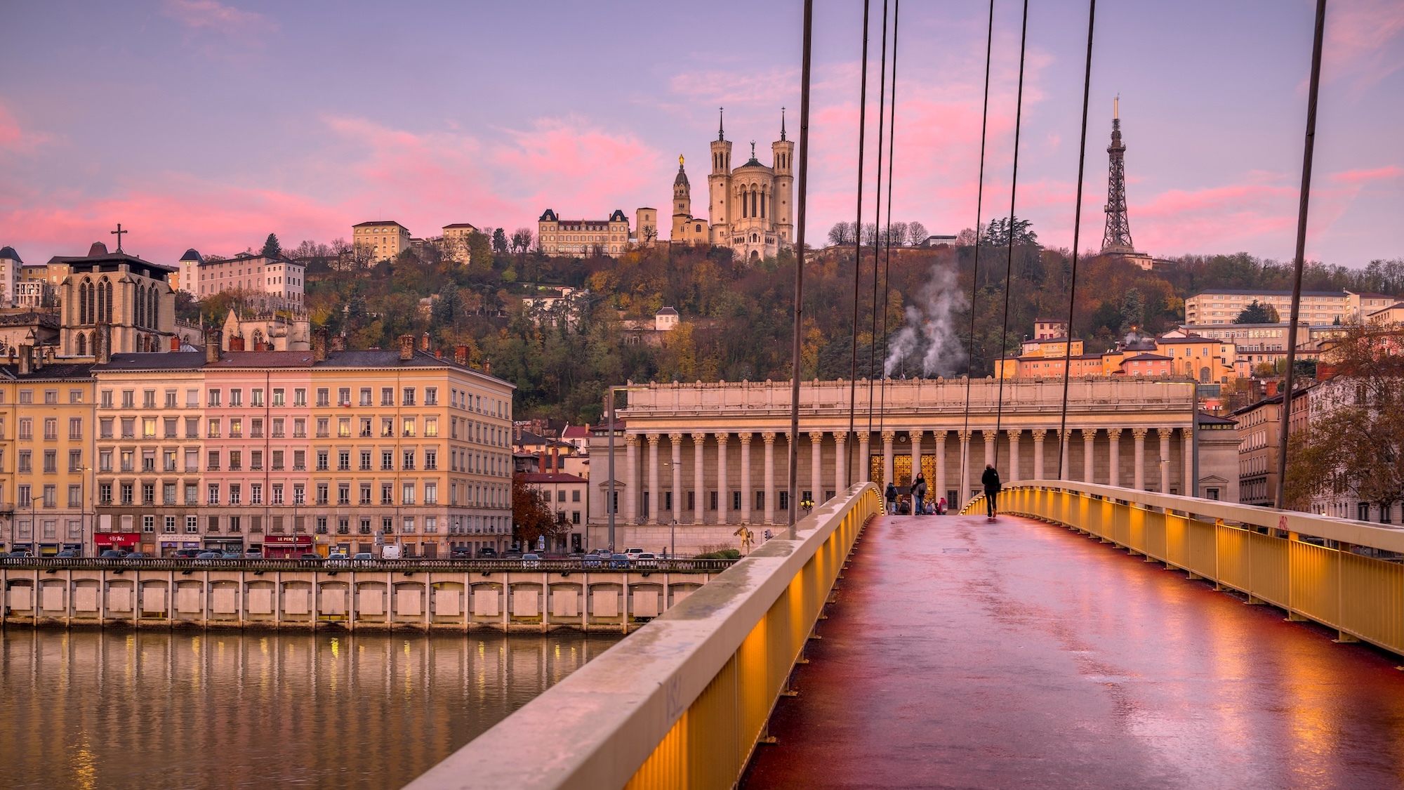 tourisme-visiteurs-lyon-satisfaits-voyage-revenir