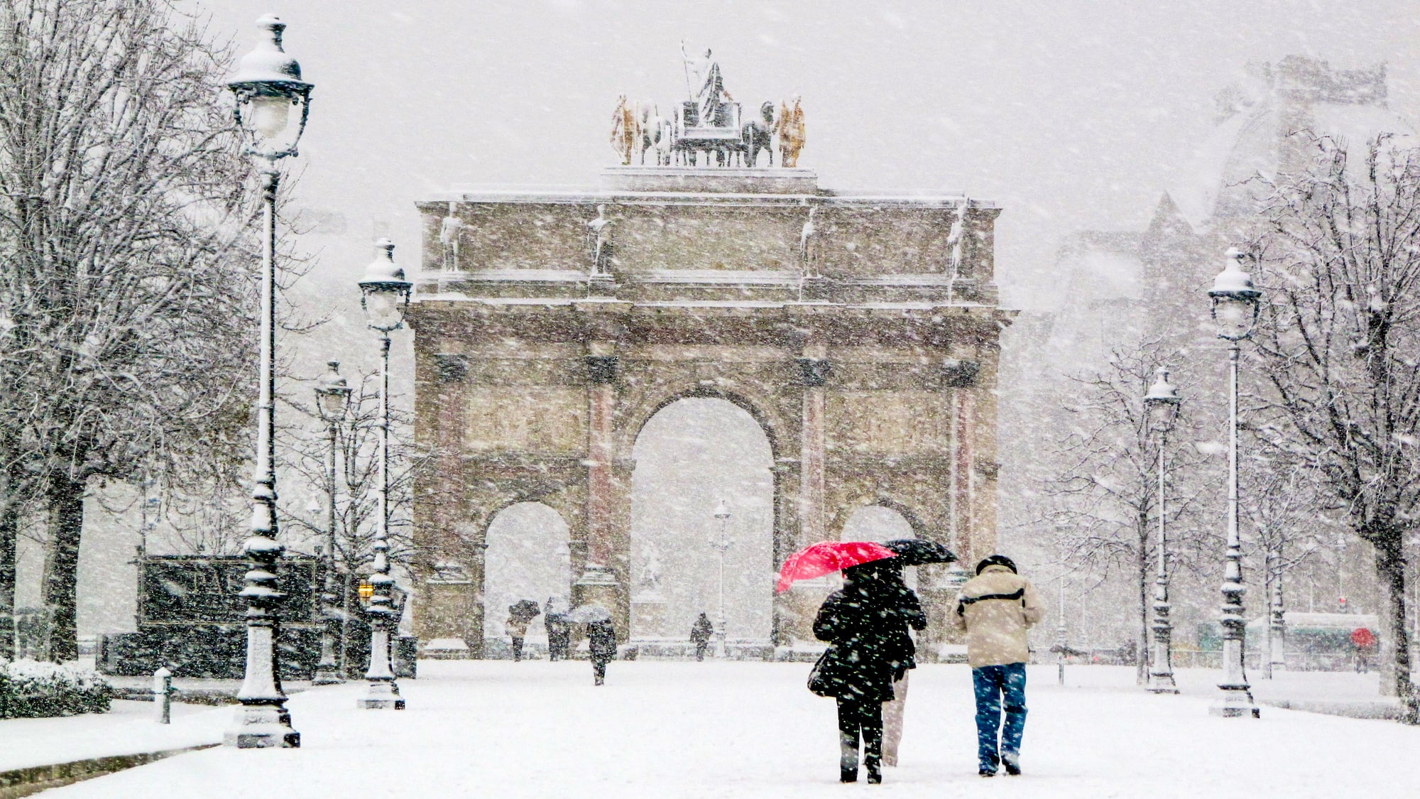 tempete-neige-paris-goretti-rafale-vent-froit-tuil