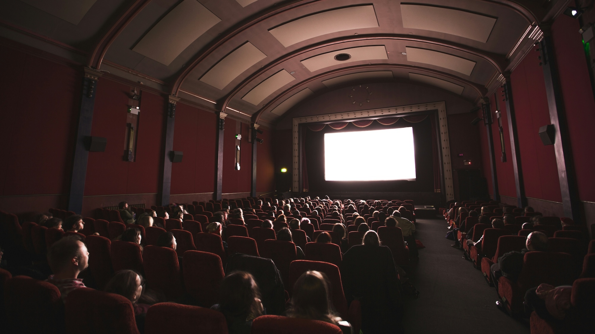 cinema-jakehills-unsplash