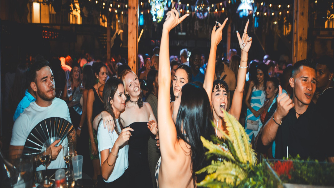 5ebe828f621995fd15a7b08cc5c870809928034c-1-