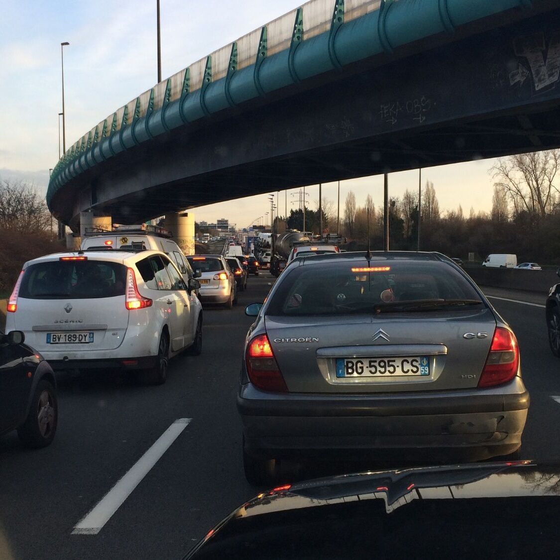 voitures-route-bouchons