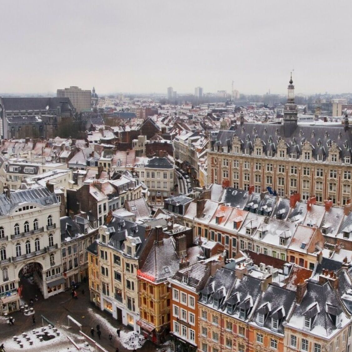 lille-beffroi-batiments-neige