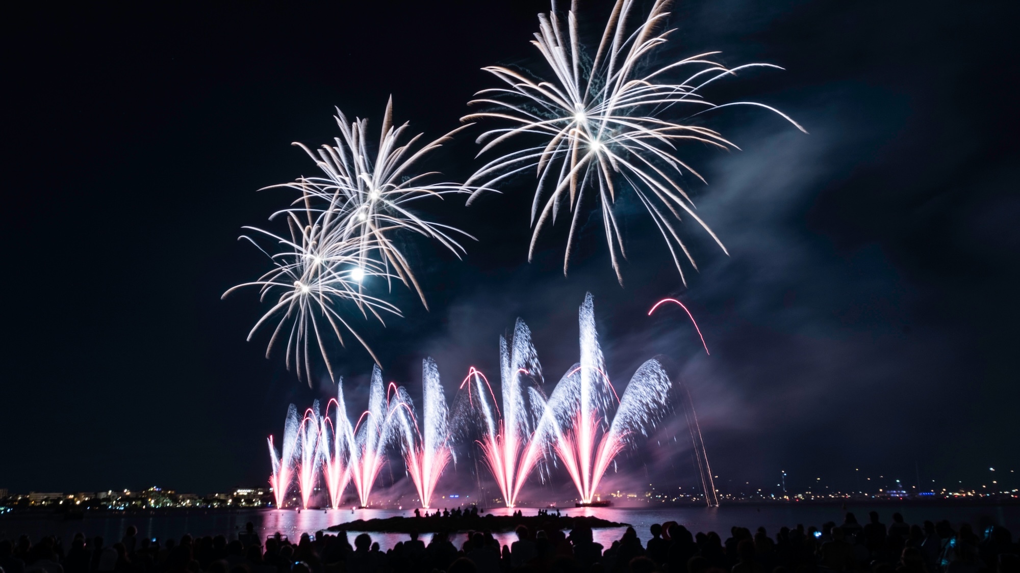 14-juillet-departement-ain-interdit-totalement-feu