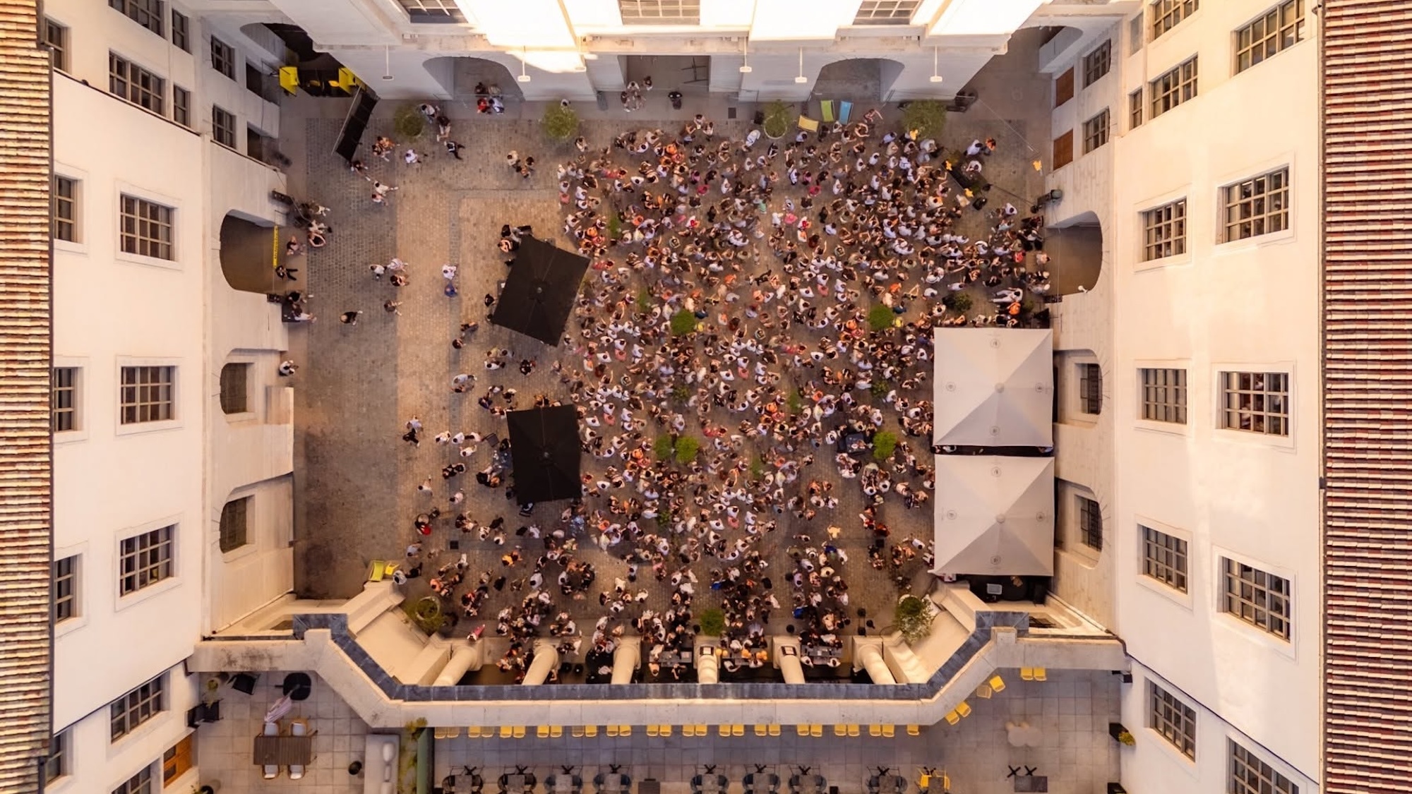 open-air-geant-grand-hotel-dieu-14-juillet-lyon