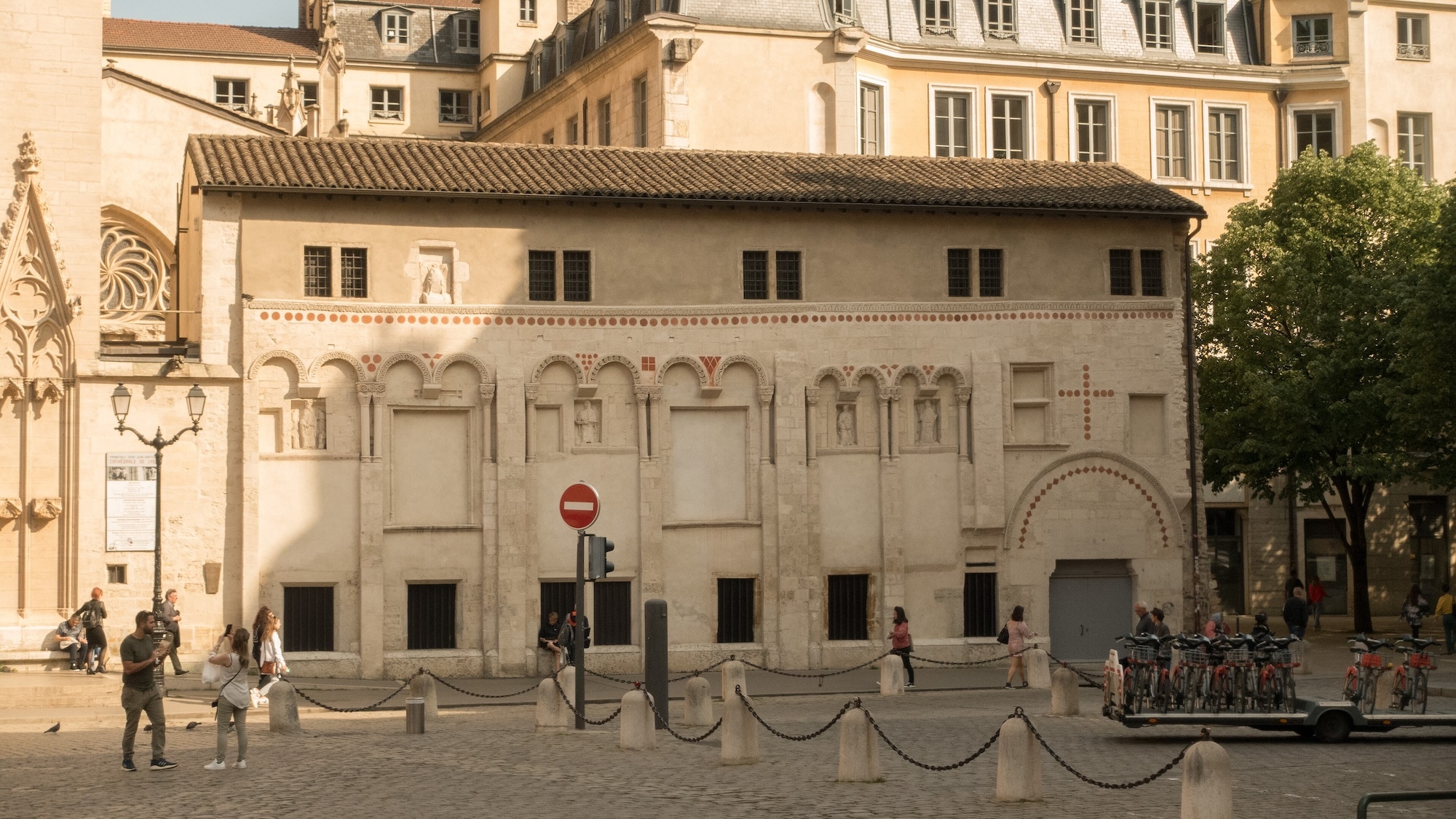 Ce bâtiment construit à Lyon il y a près de 1 000 ans est le plus ancien encore conservé manecanterie-lyon-plus-ancien-batiment-conserve-2