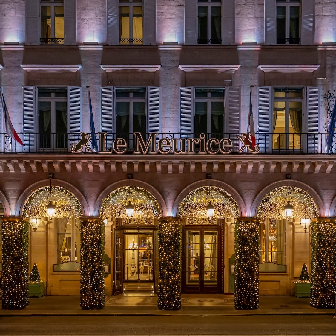 Two Parisian hotels elected the best in the world! shutterstock-2561695013