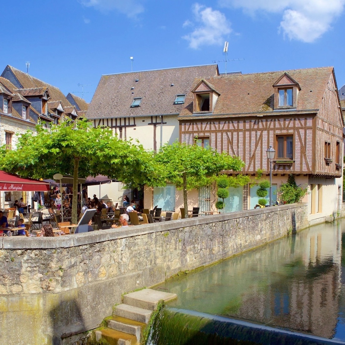 4d5c2ee5-f7e1-4f16-b8c9-248e4bd21e9d-jpg-copie
