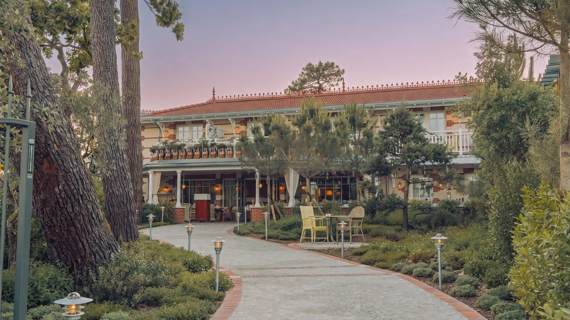 Le premier hôtel 5 étoiles du Cap Ferret vient d'ouvrir et il est designé par Philippe Starck villa-colette-hotel