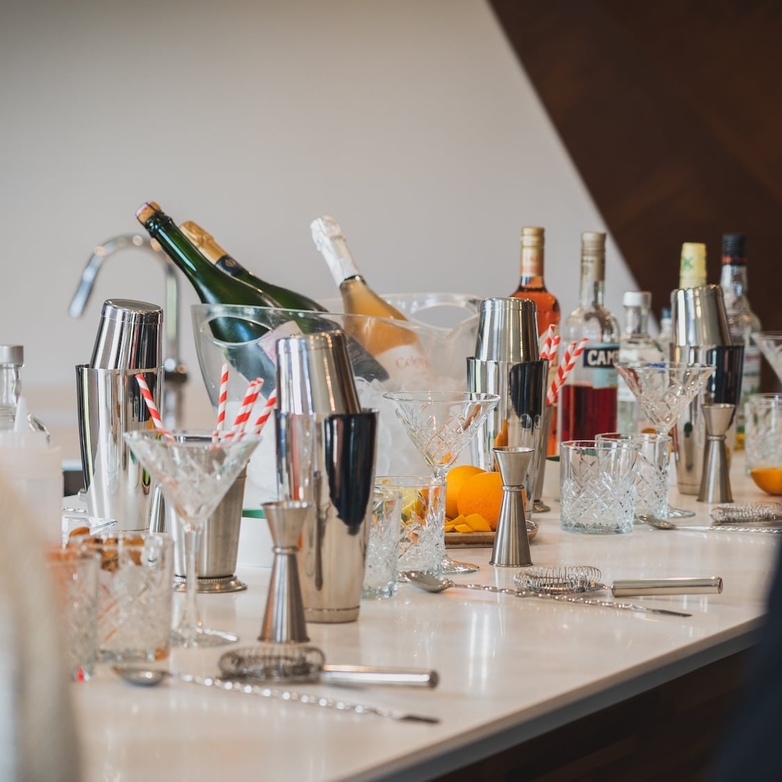 Oubliez les dégustations classiques : ce château de Saint-Émilion lance un atelier cocktails atelier-cocktails-chateau