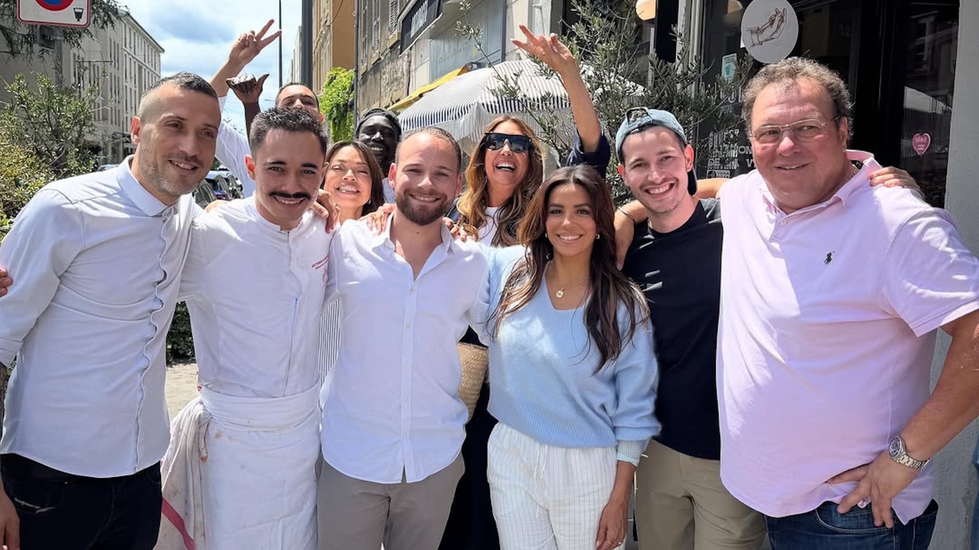 video-lyon-eva-longoria-fait-fete-celebre-restaura