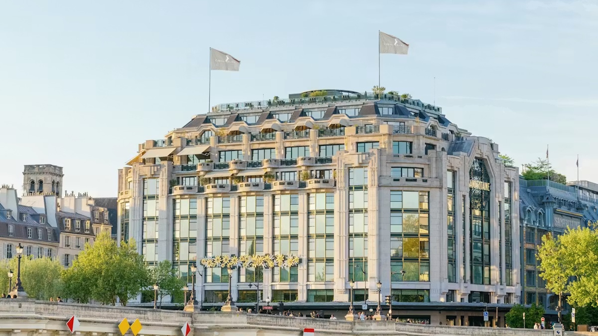agucvhfc4bhwi89z-chevalblancparis-fac-ade-oliver-f