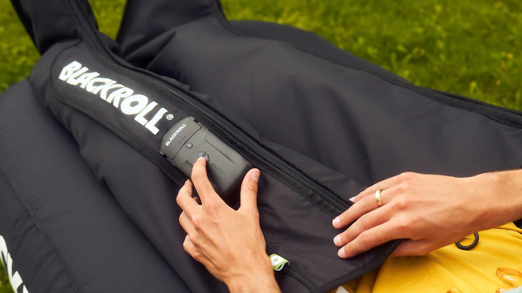 Fatigue, stress, heavy legs: this wellness phenomenon is booming! blackroll-bottes-compression