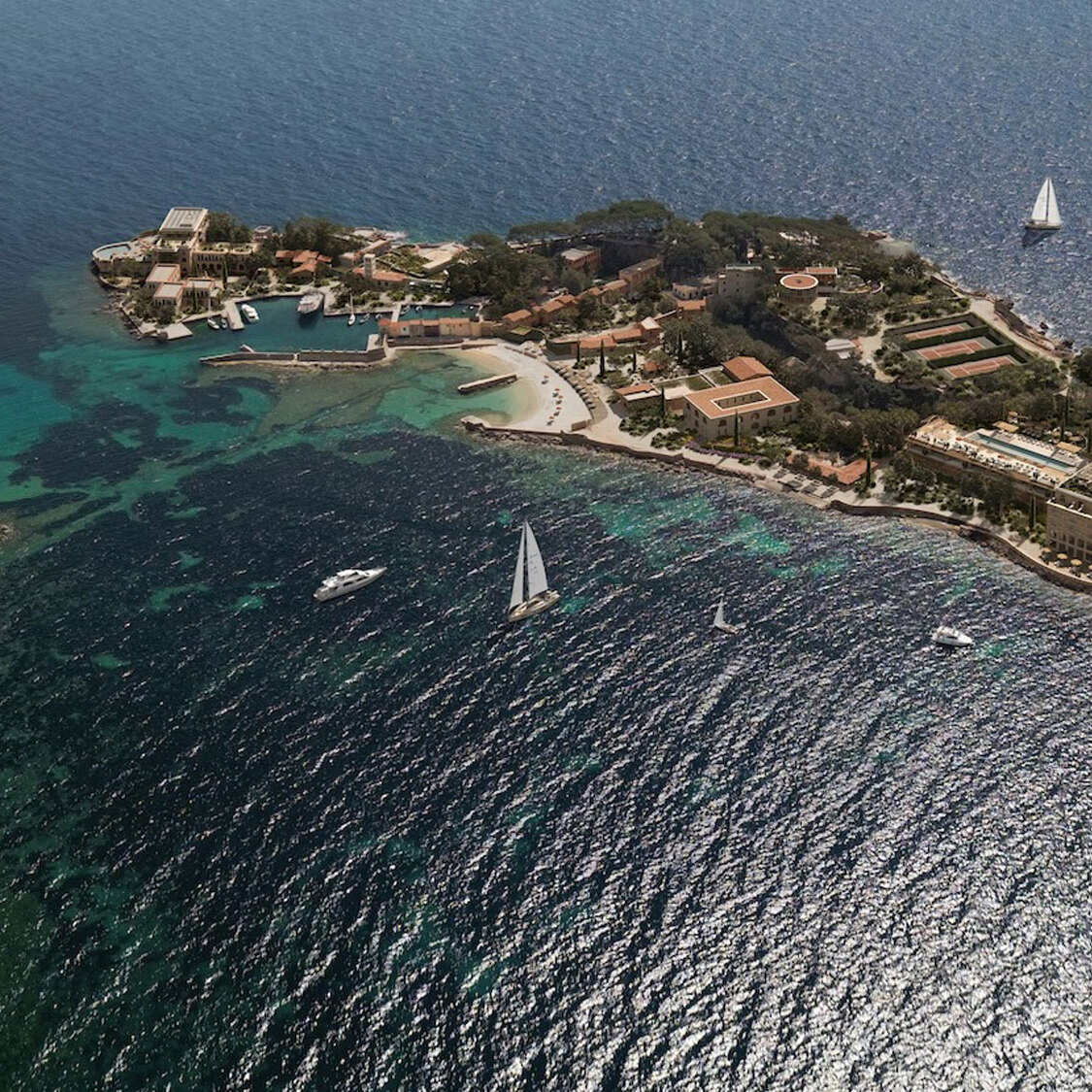 À 1h de Marseille, cette île paradisiaque de 7 hectares rouvre enfin au public ile-paradis-marseille