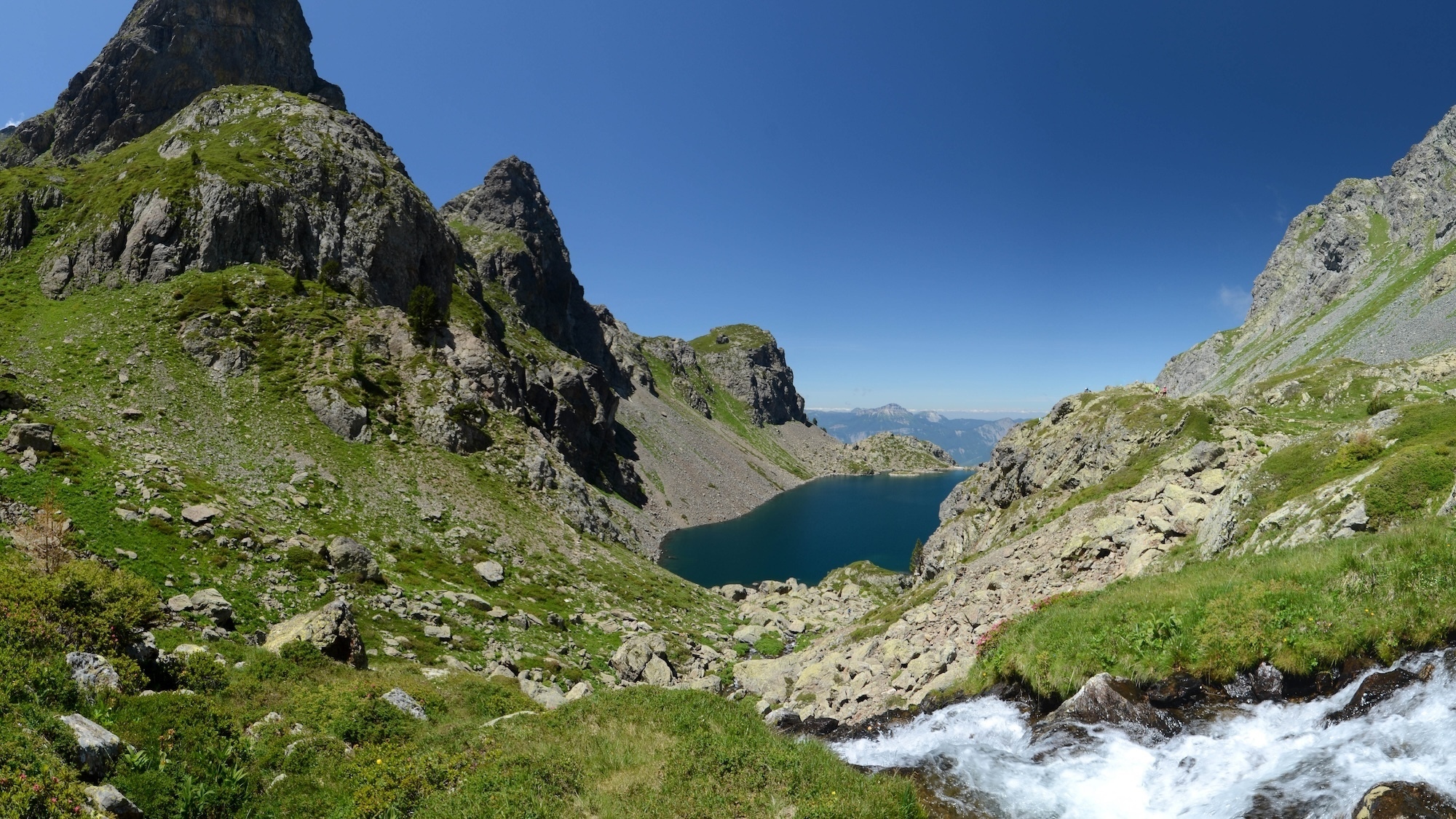 a-2h-lyon-lac-perche-2000-metres-panoramas-alpes-1