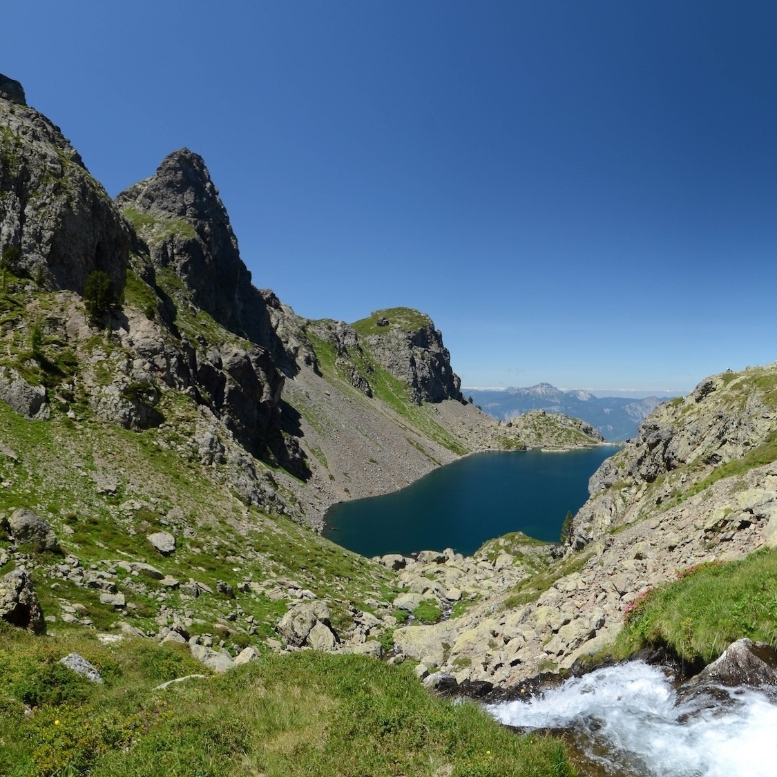 a-2h-lyon-lac-perche-2000-metres-panoramas-alpes-1