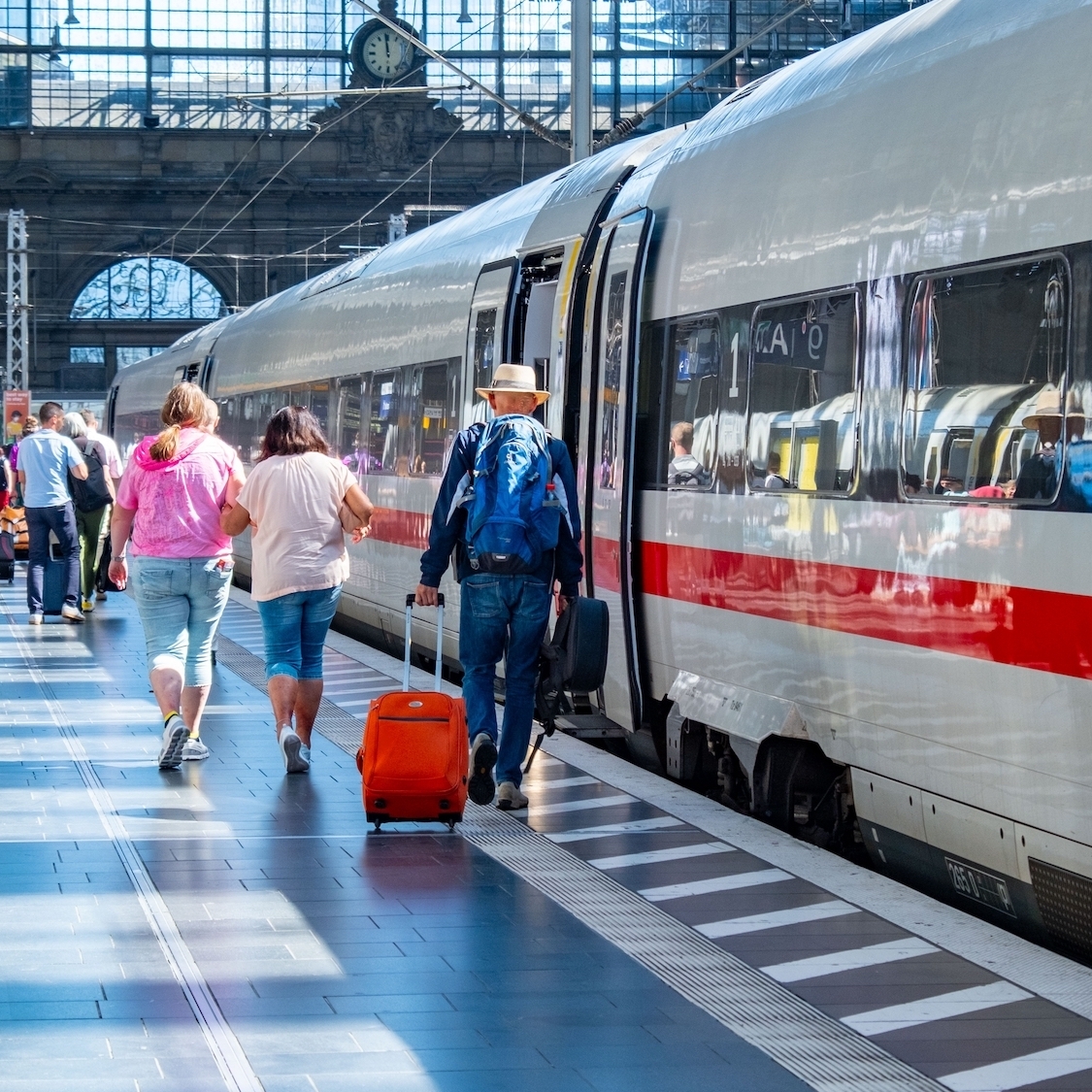La SNCF supprime plus de 70 trains en raison de la canicule shutterstock-2689991637