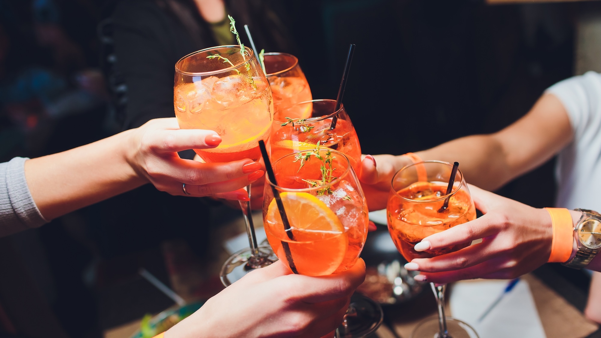 nouveau-bar-a-spritz-debarque-plein-coeur-lyon