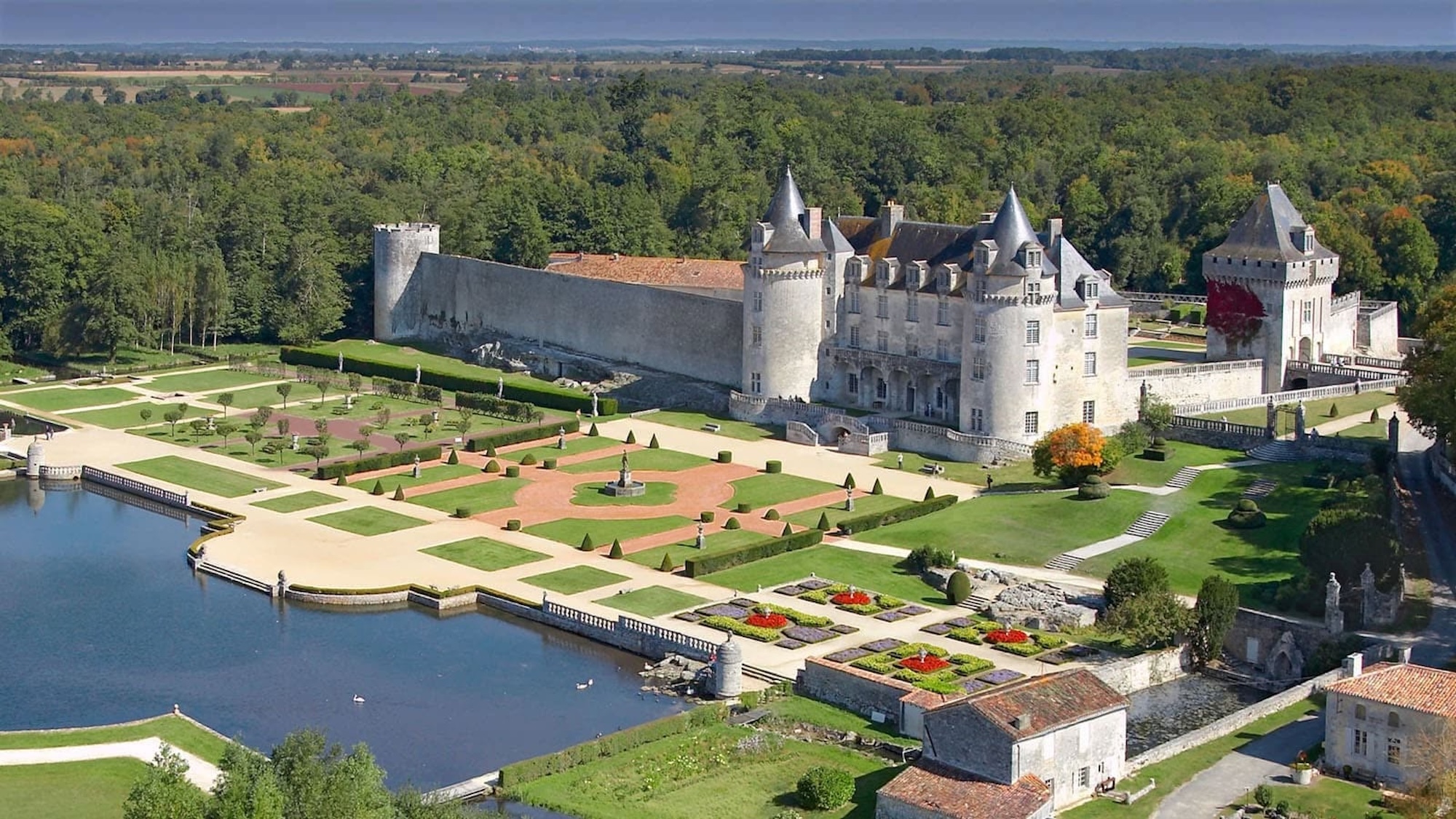 chateau-roche-courbon