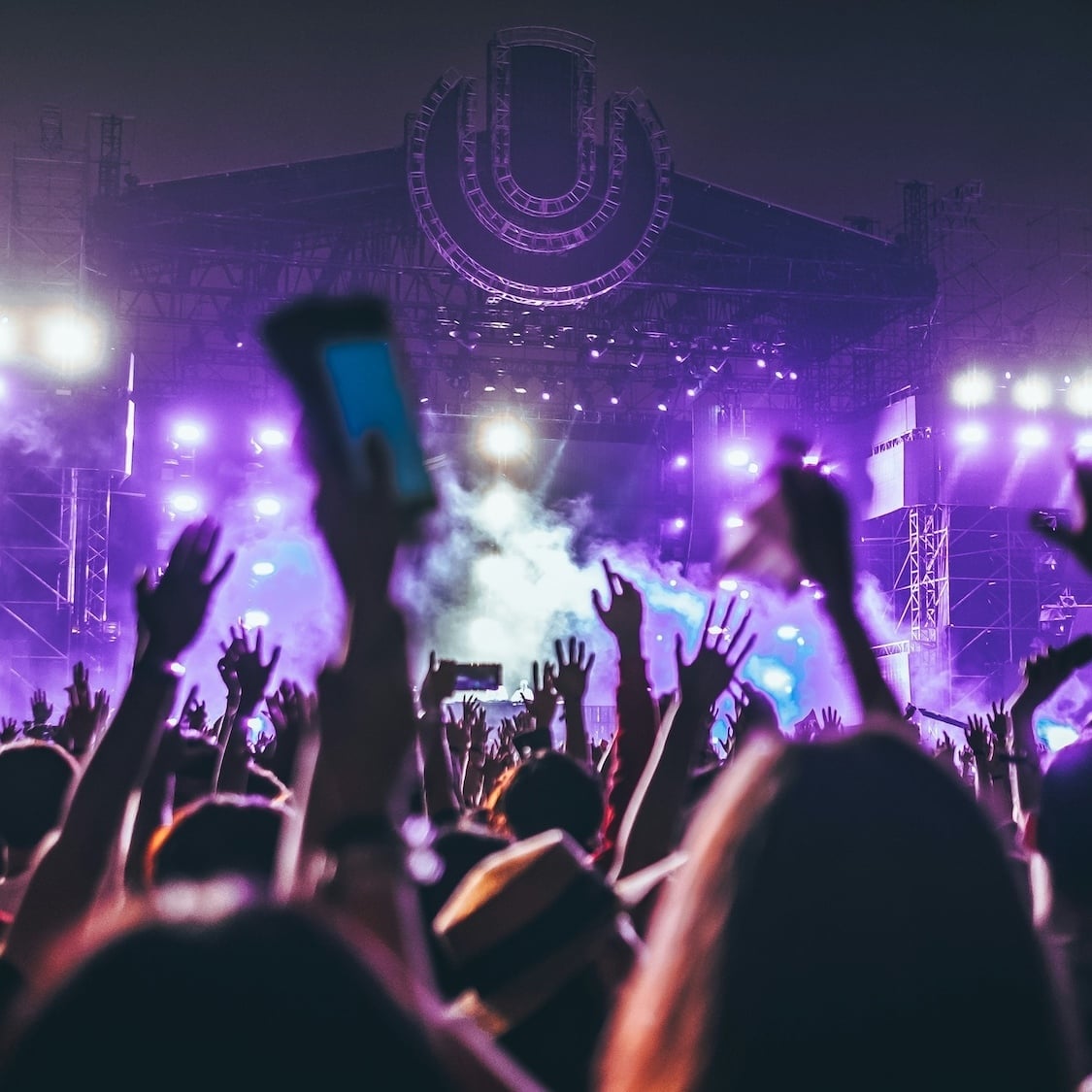 Les 10 meilleures astuces pour survivre en festival hanny-naibaho-awxvxy8bszc-unsplash