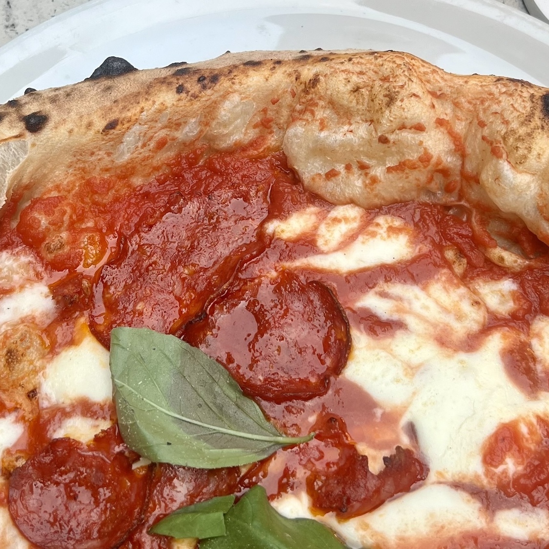 Des mini-pizzas à volonté dans ce resto italien du 5e pizza-anna-bevis-dupe