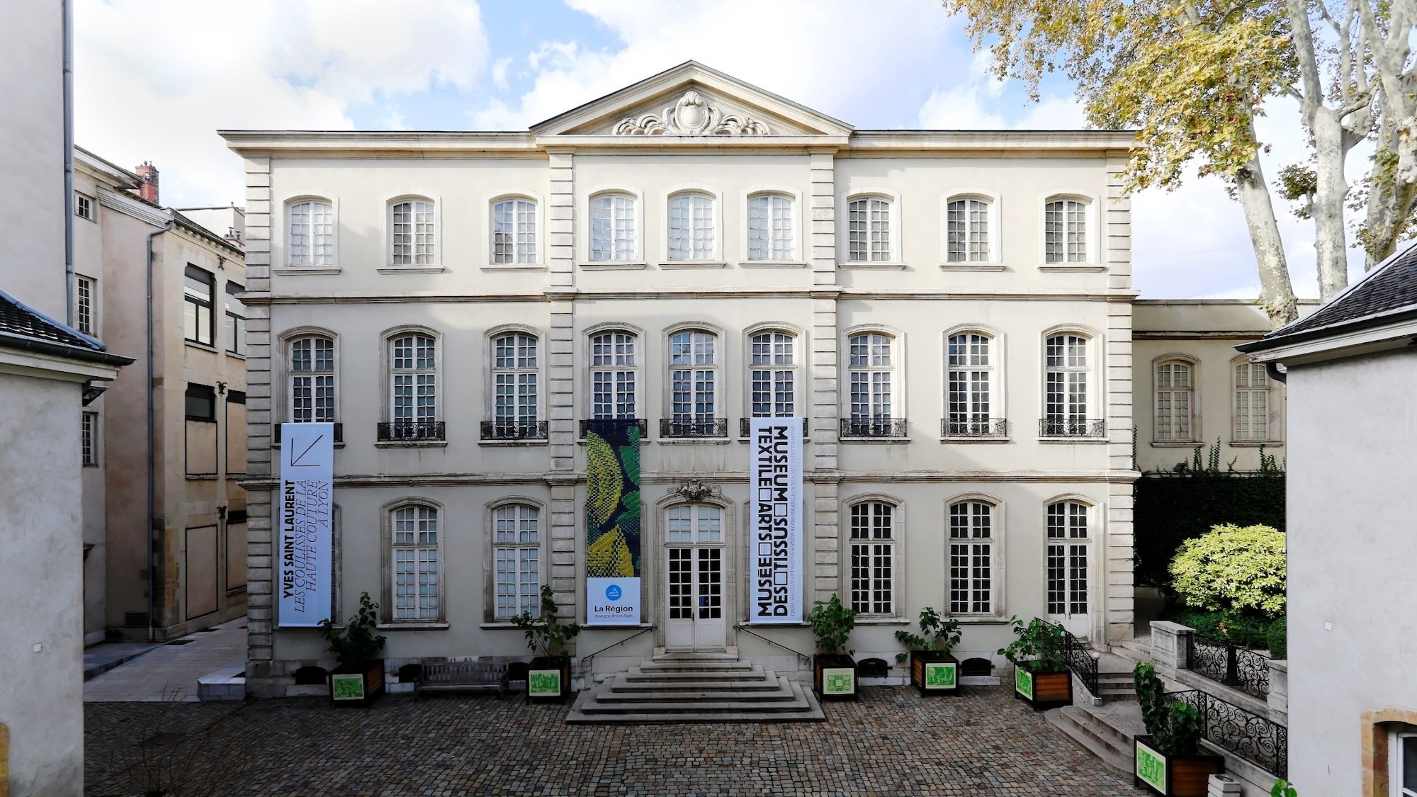 musee-tissus-lyon-abandon-region