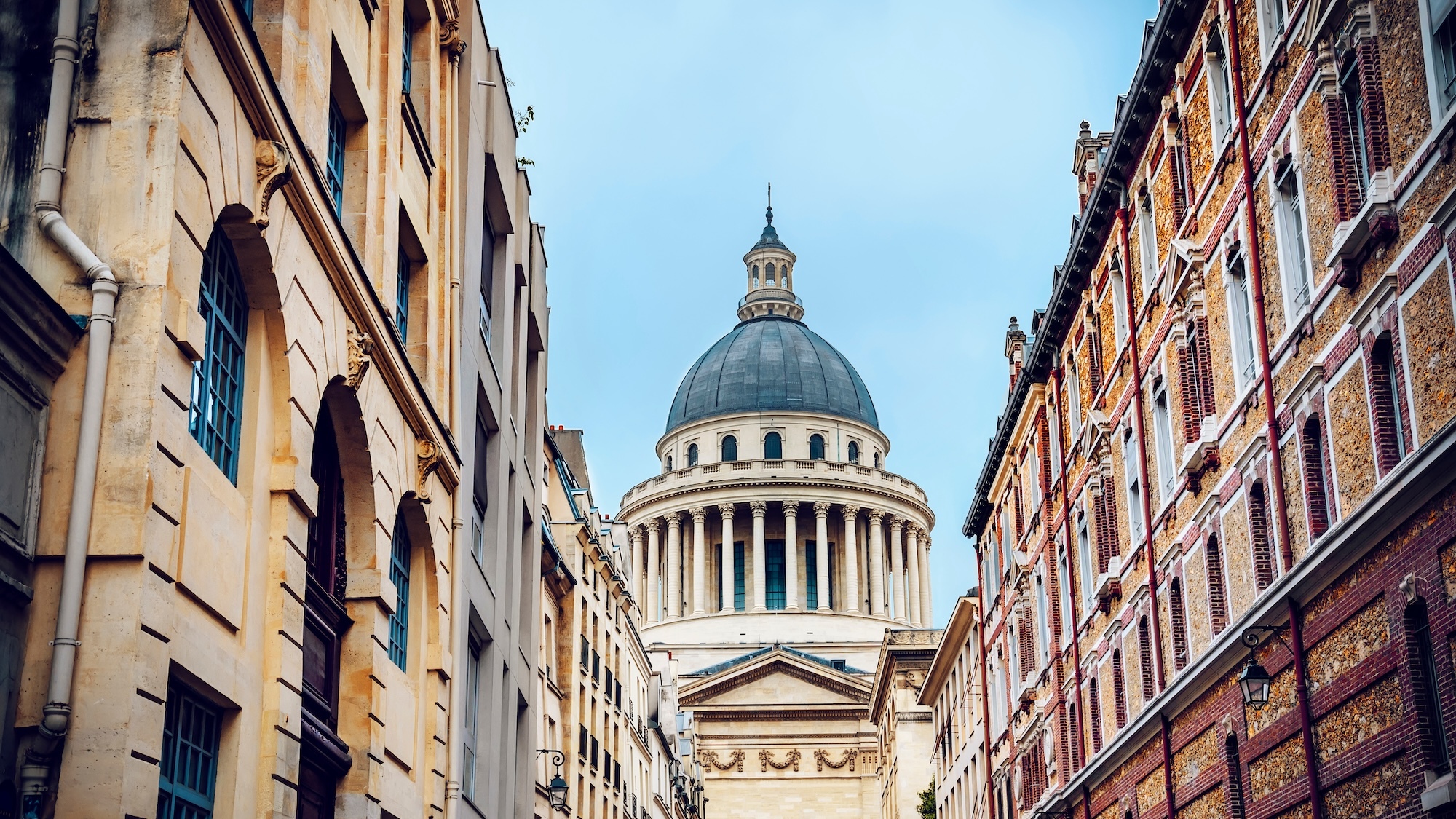 pantheon-paris-zefart-shutterstock