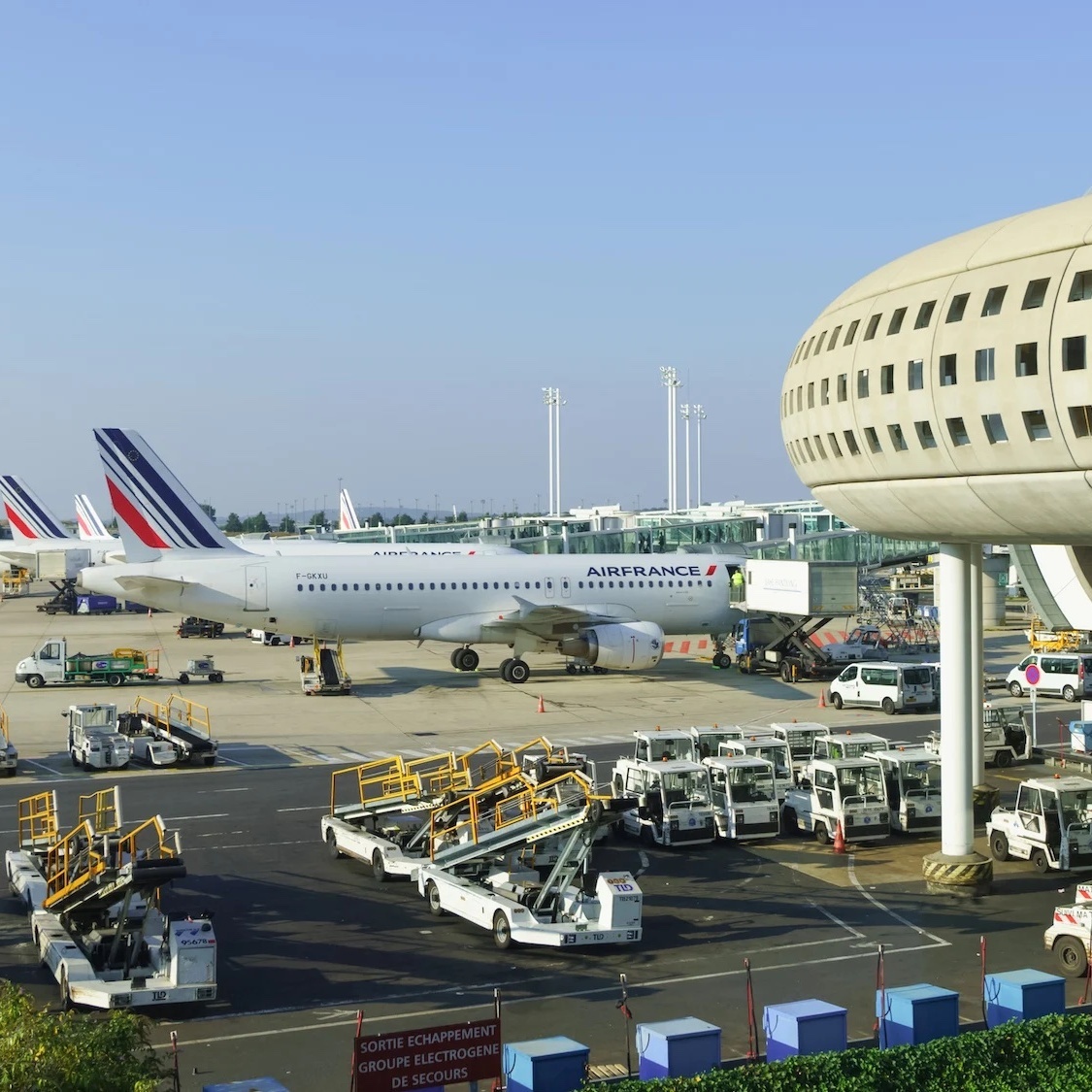aeroport-paris-cdg-pire-europe-1-2000