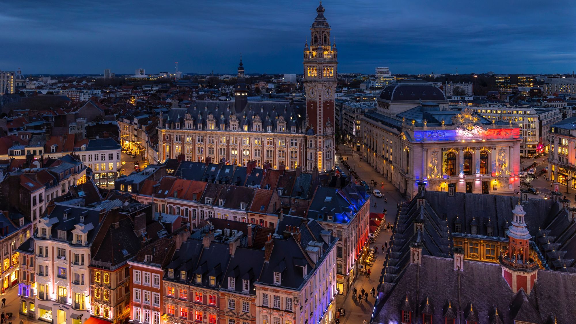 ville-nuit-beffroi-fac-ades