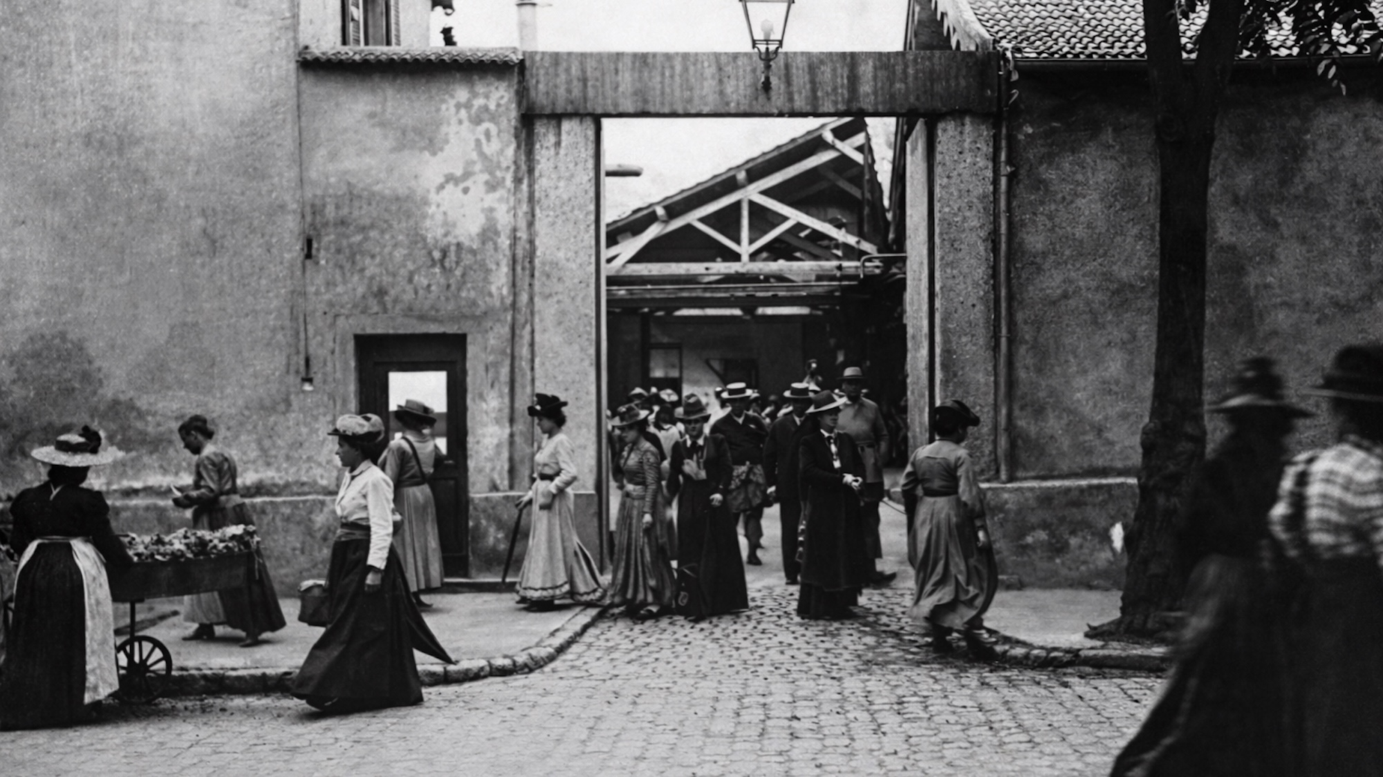 lyonnais-recherches-rejouer-premier-film-histoire-