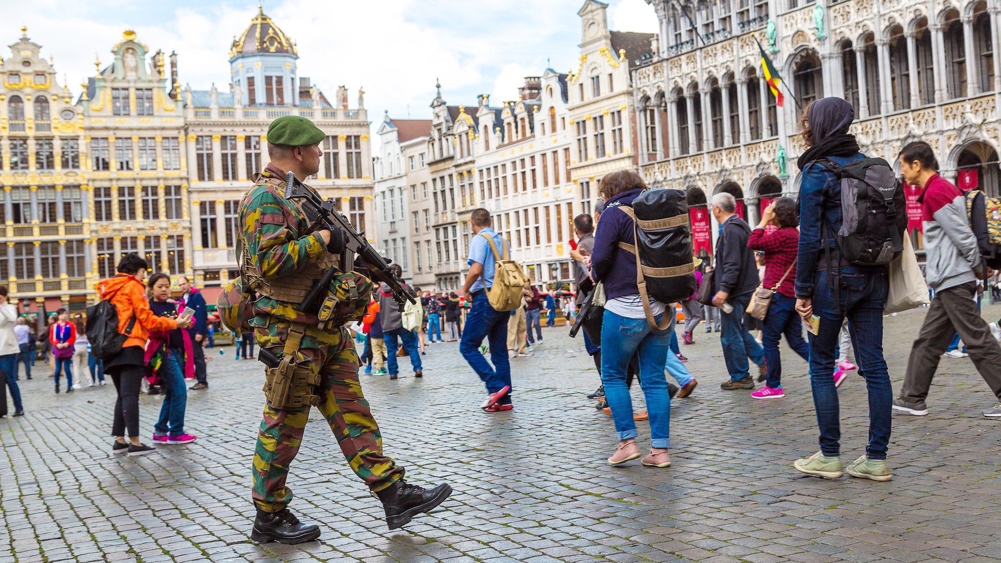 armee-belge-rues-bruxelles
