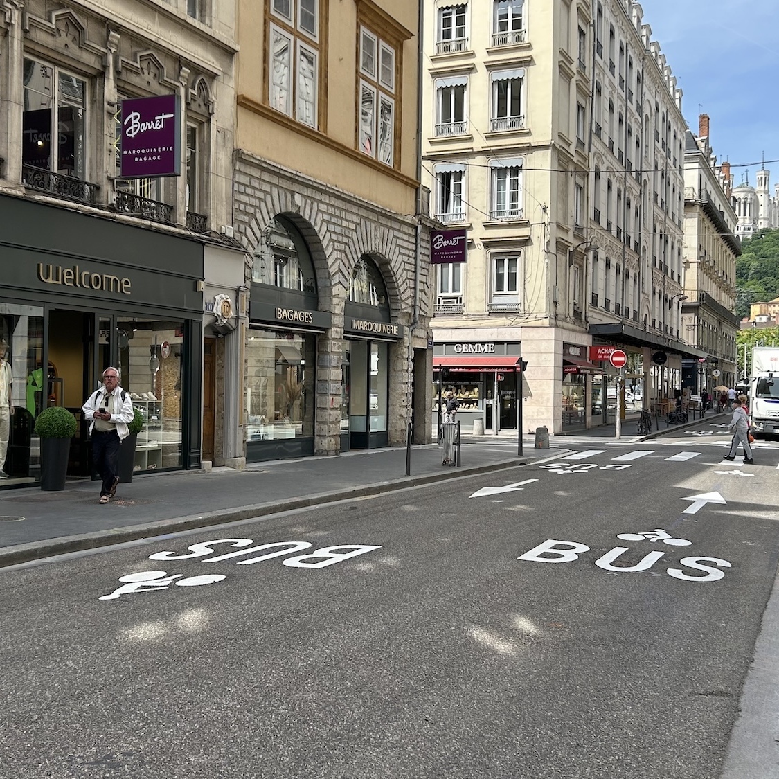 nouvelle-presidente-metropole-lyon-reouvrir-rue-gr