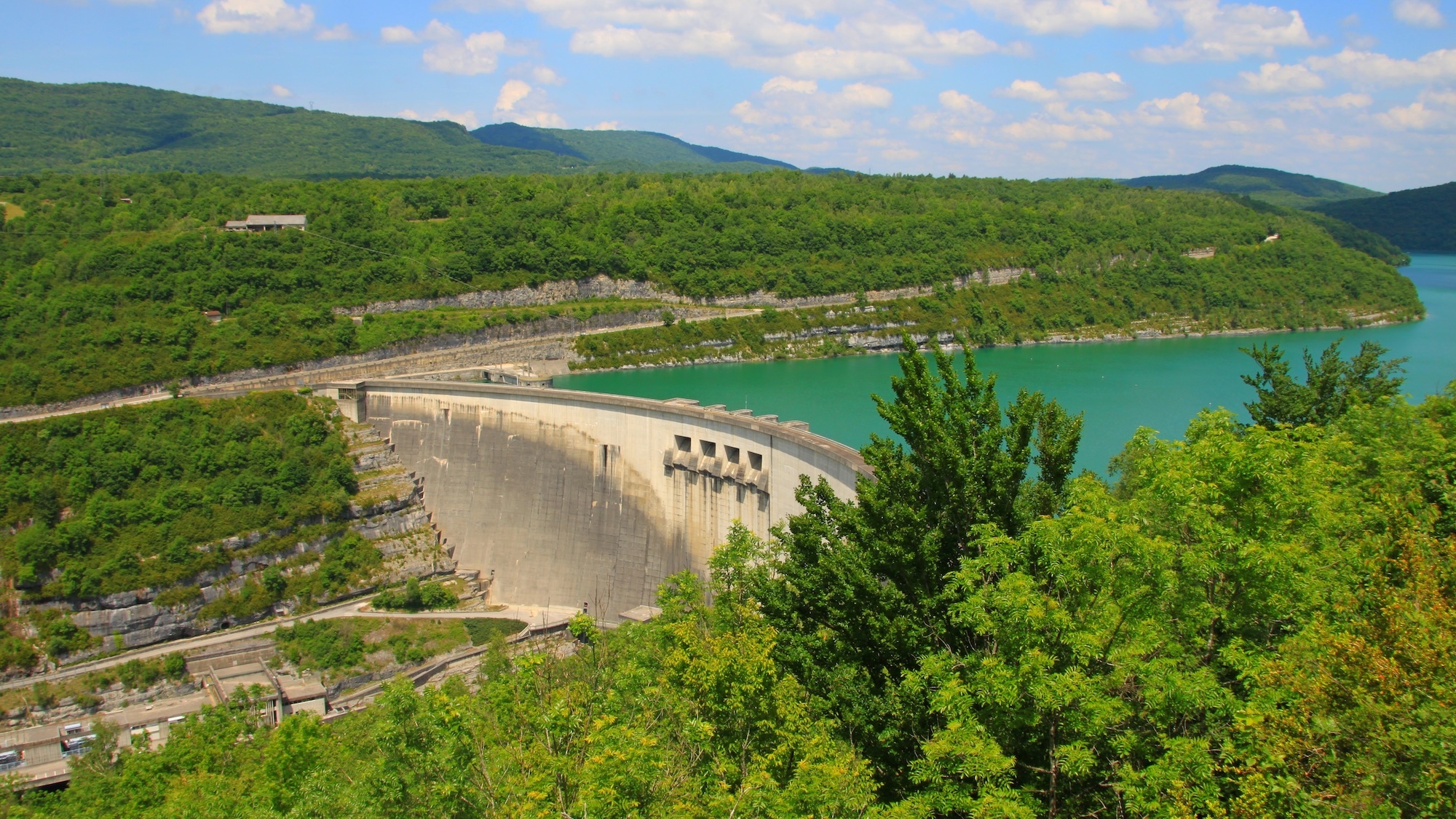 Just 1.5 hours from Lyon, this impressive giant dam is under high surveillance day and night barrage-vouglans-resistance-lyon-danger
