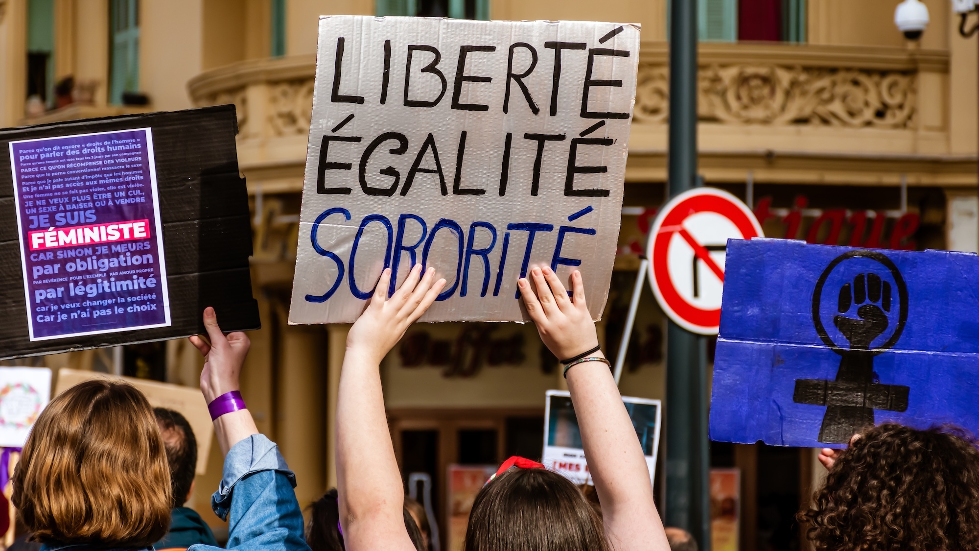 mediane-tiers-lieu-feministe-droits-femmes-lyon