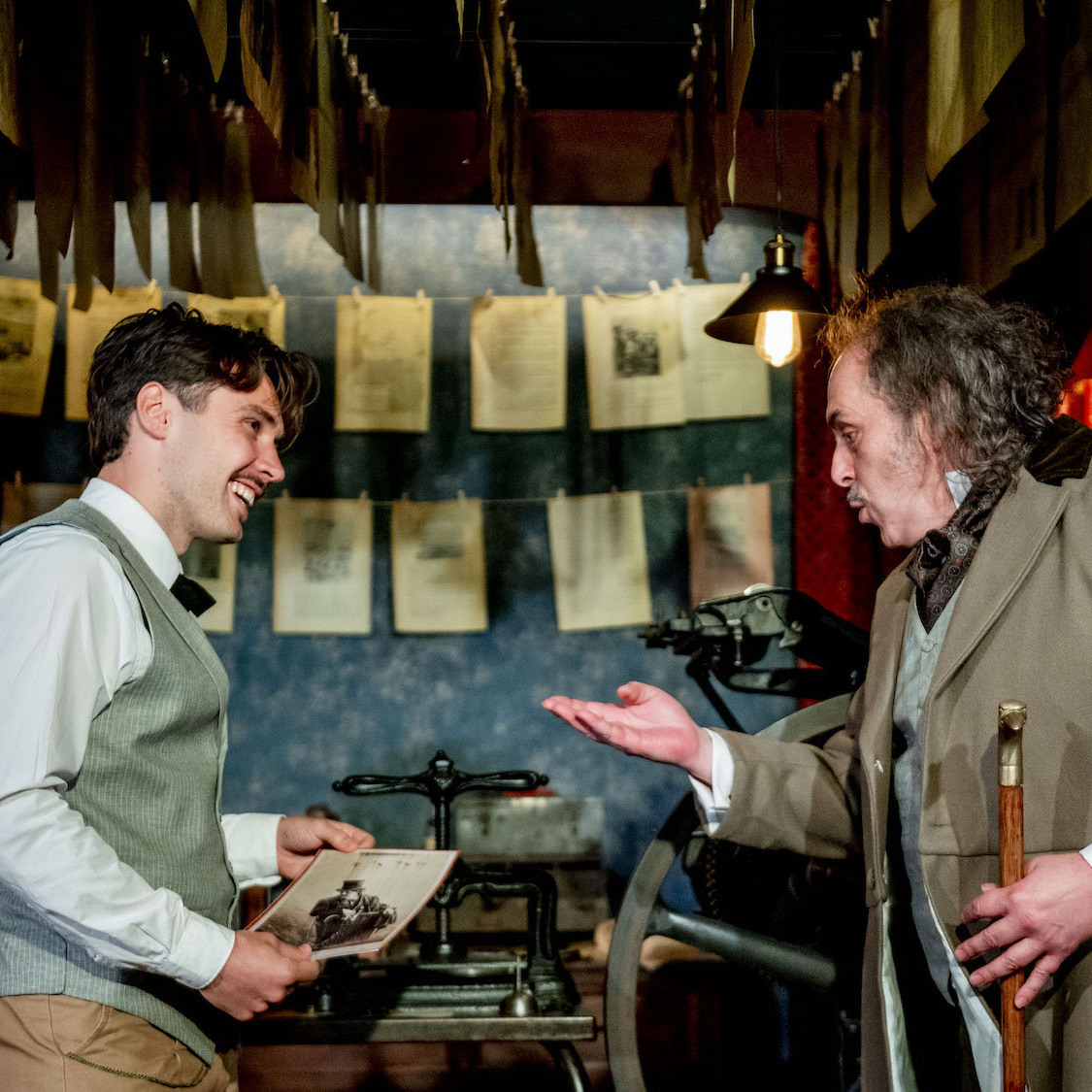 An immersive experience takes you on a journey alongside Jules Verne at the Grand Hôtel des Rêves! julesverne-lesphotosdese-go-98