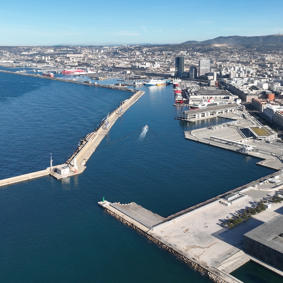 1-passe-sud-marseille-port-de-marseille-fos