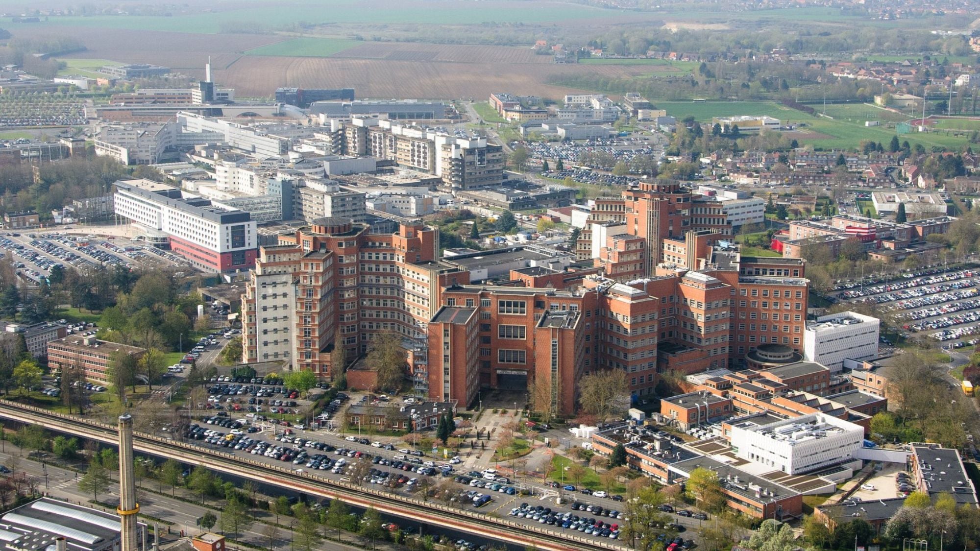 chu-lille-hopital-batiment
