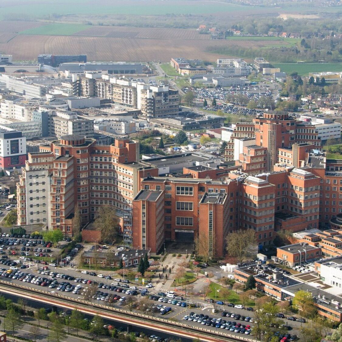 chu-lille-hopital-batiment