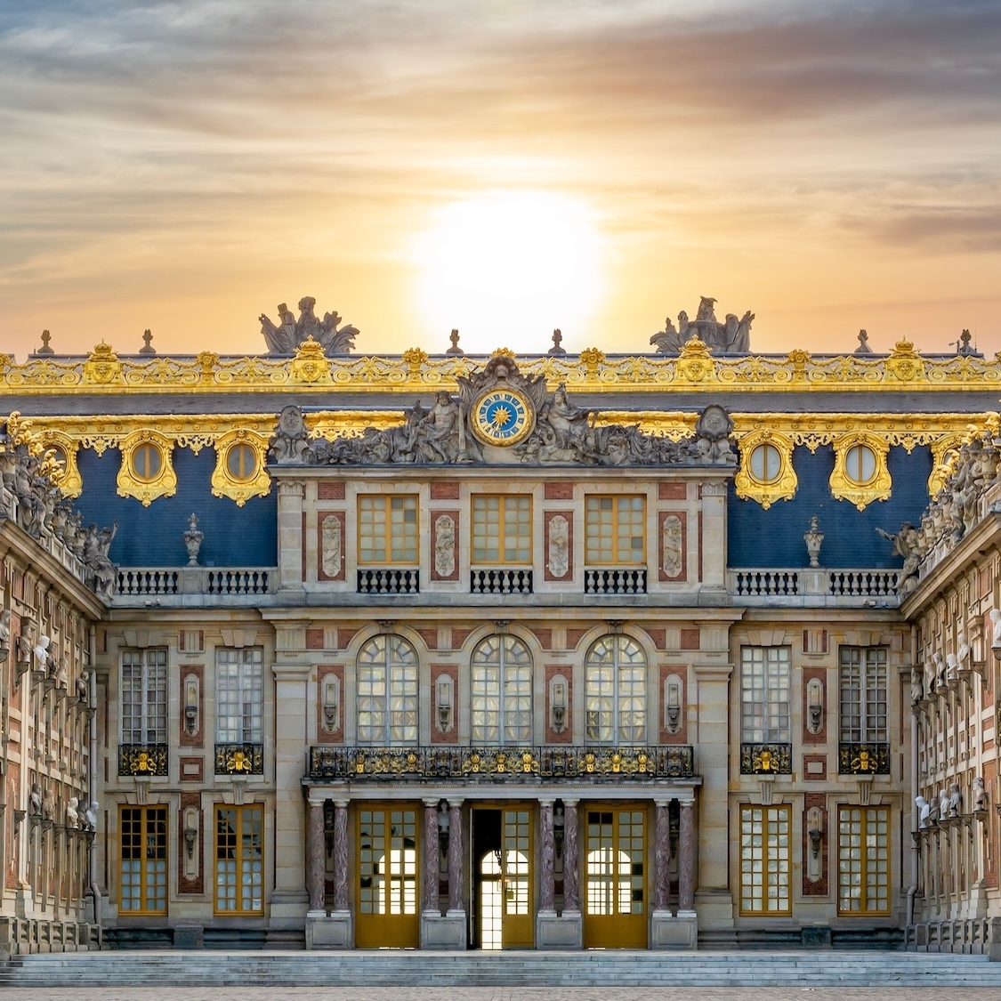 Le château de Versailles se transforme en dancefloor géant ce week-end shutterstock-2264734615