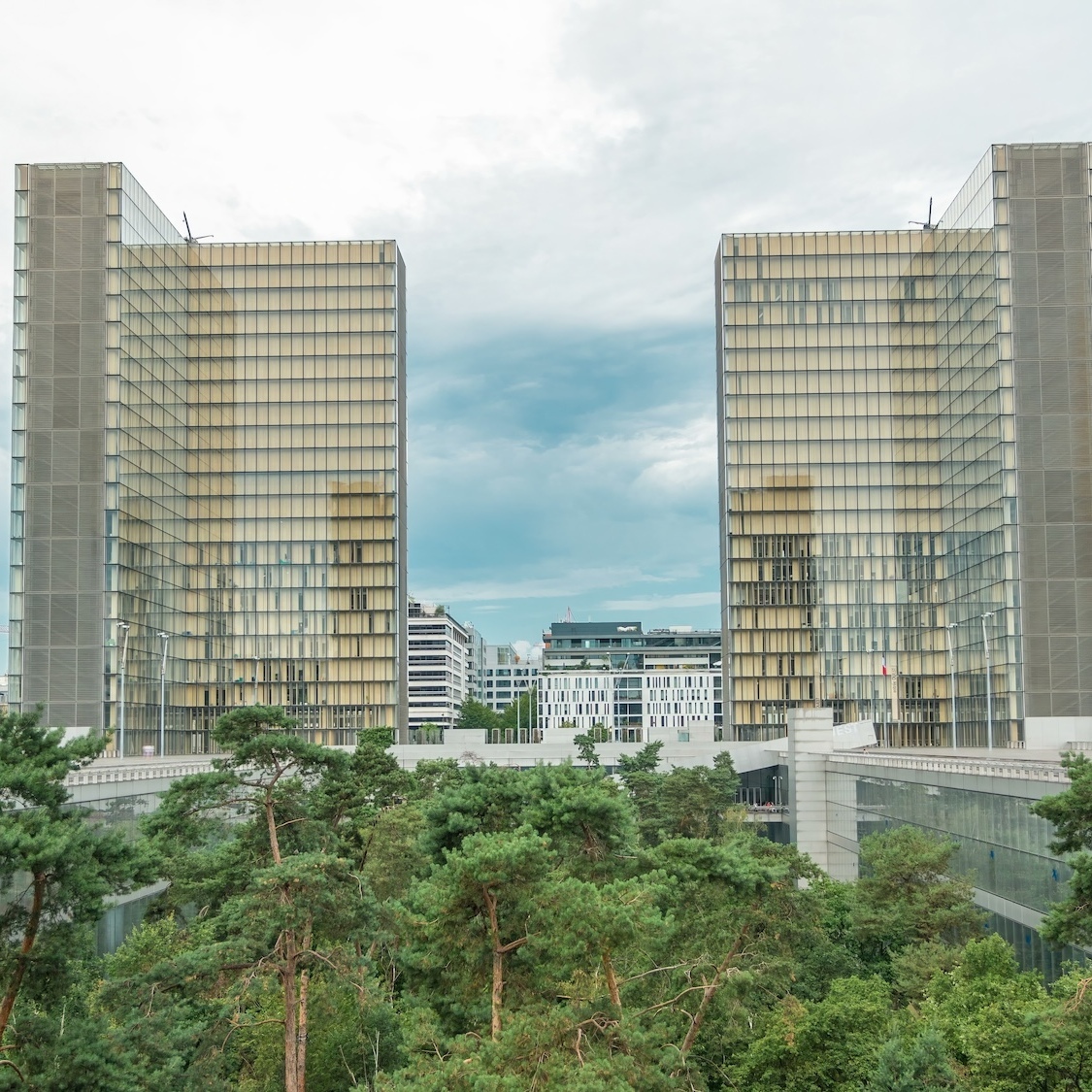 La plus grande bibliothèque de Paris va bientôt fermer ses portes shutterstock-2620484925